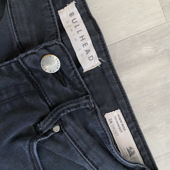 Bullhead High Waisted Black Shorts RAW hem, 26 - Picture 7 of 8